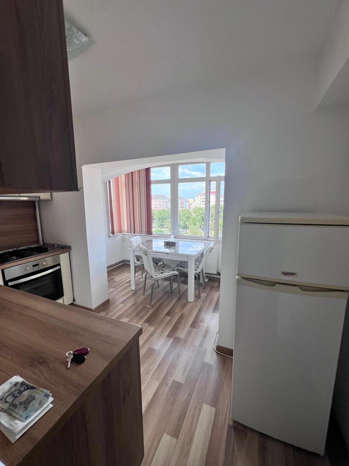 טרגובישטה Chindia Apartament מראה חיצוני תמונה