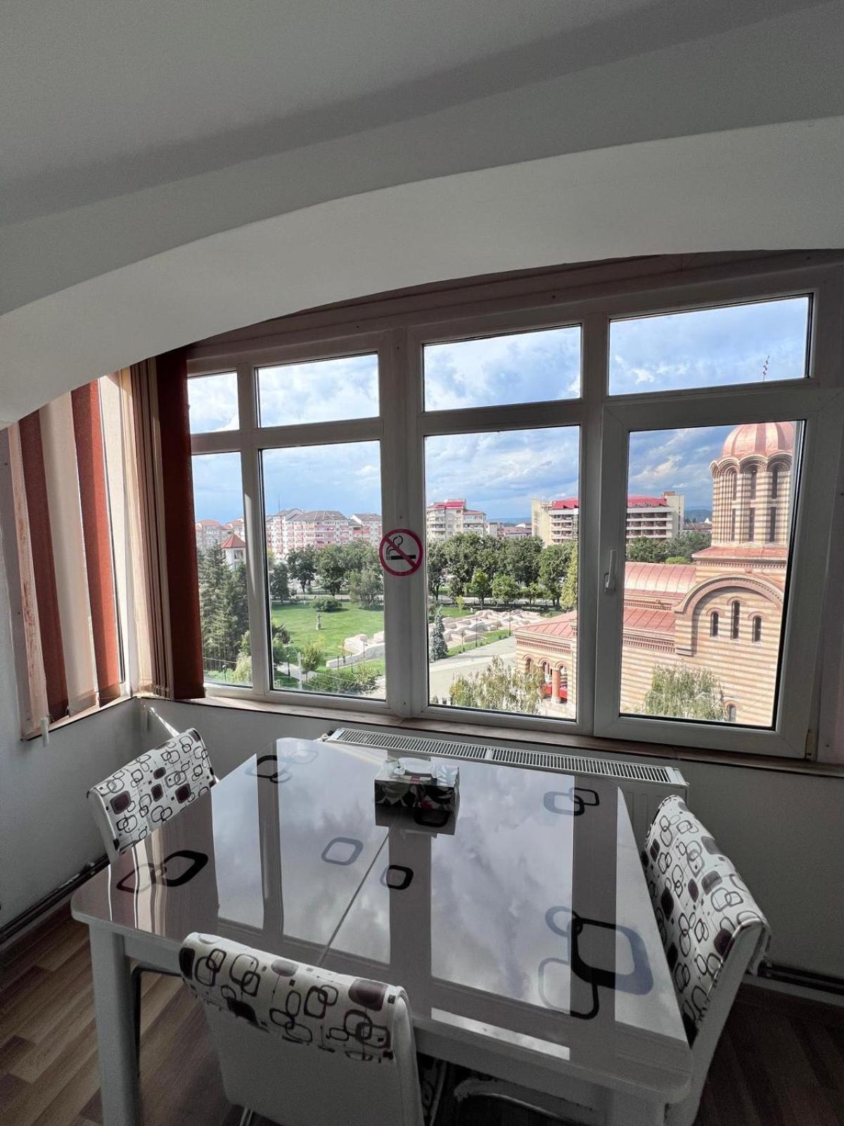 טרגובישטה Chindia Apartament מראה חיצוני תמונה